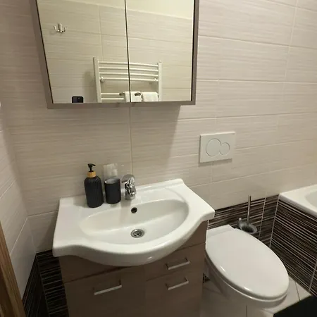 Zenna V Centre Mesta S Parkovanim Free Zvolen